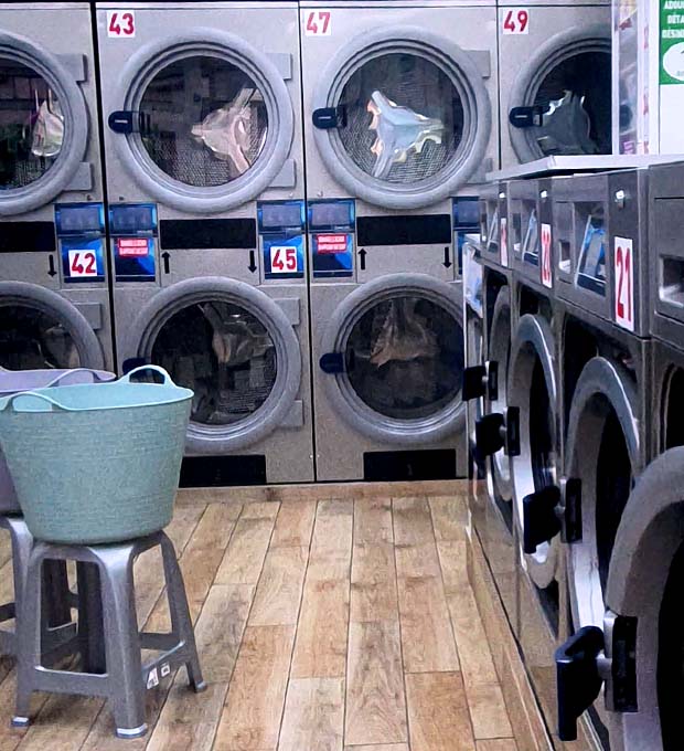 Machines à laver, Laverie self-service automatique rue Pouchet Paris 75017